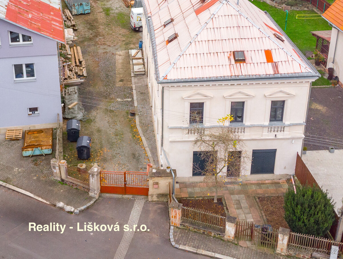 Prodej areálu s všestranným využitím nedaleko dálnice Praha - 3