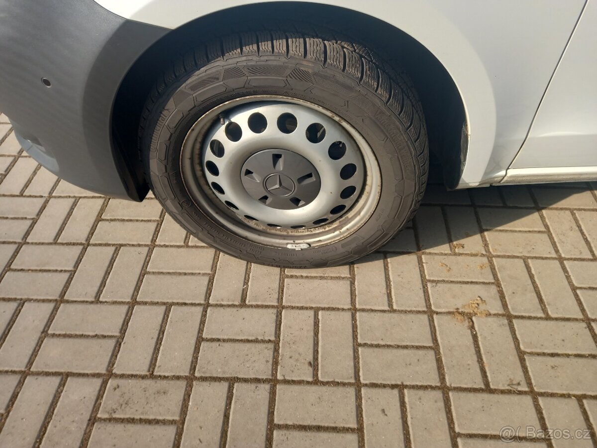 Mercedes Vito 2.2 2x sadu pneu - 3