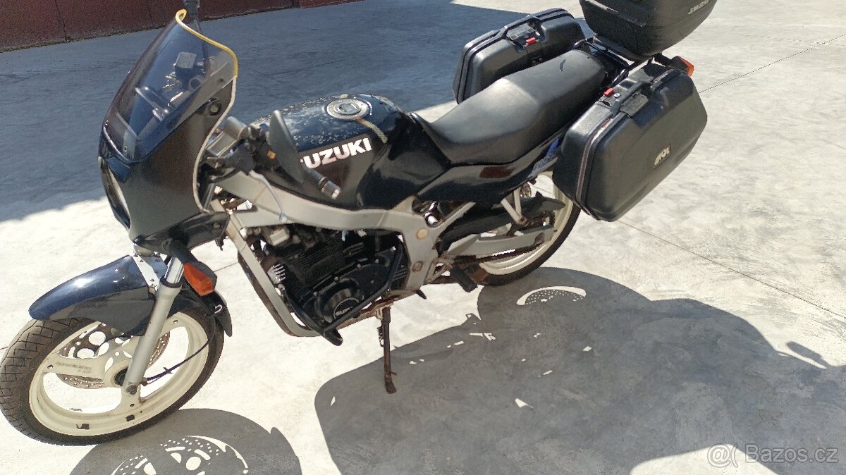 Suzuki GS 500 - 3