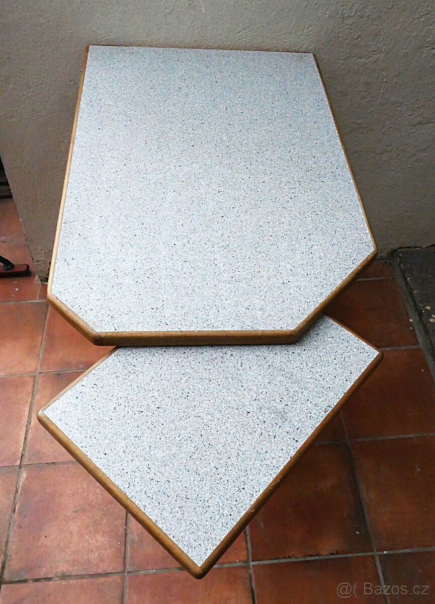 Stůl do karavanu s otočnou deskou - 3