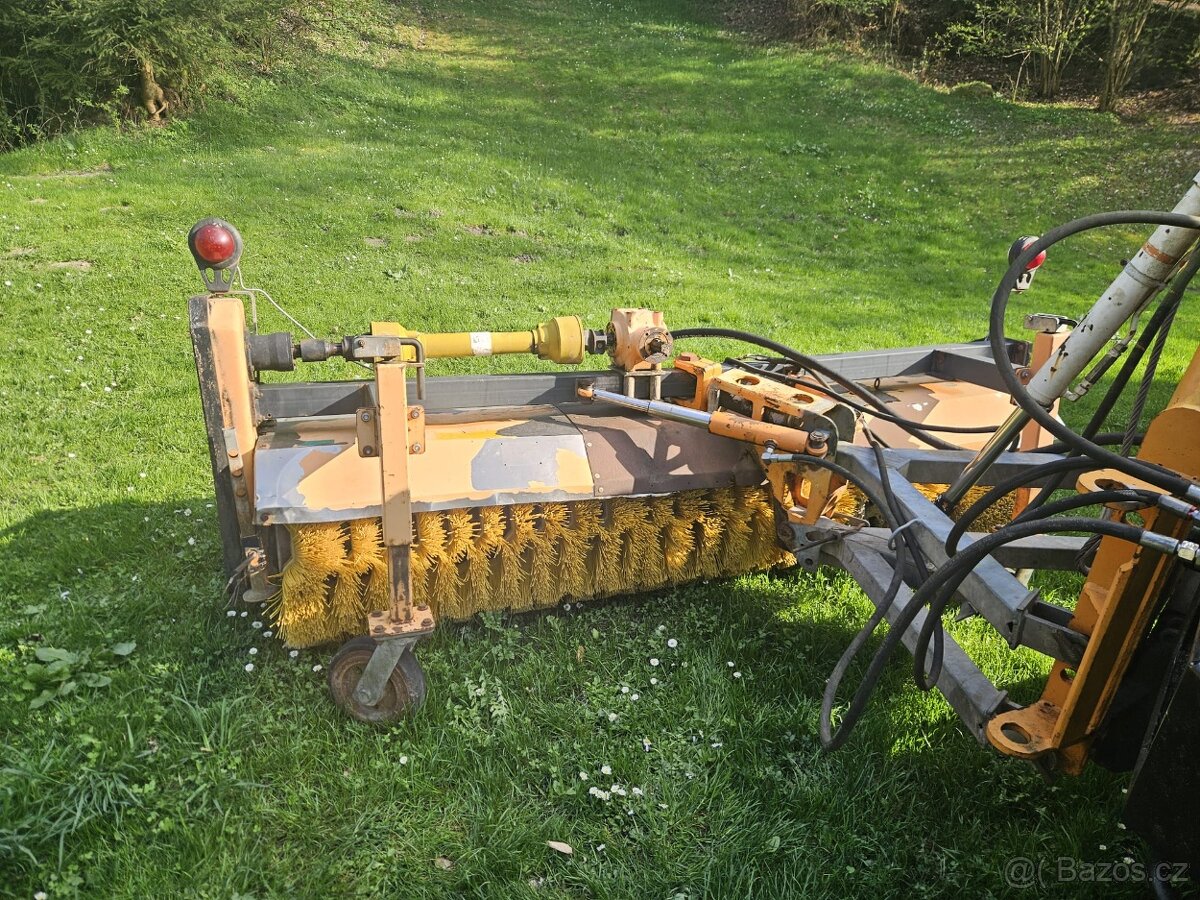 čelní zametací koště Schmidt 2,4m - 3