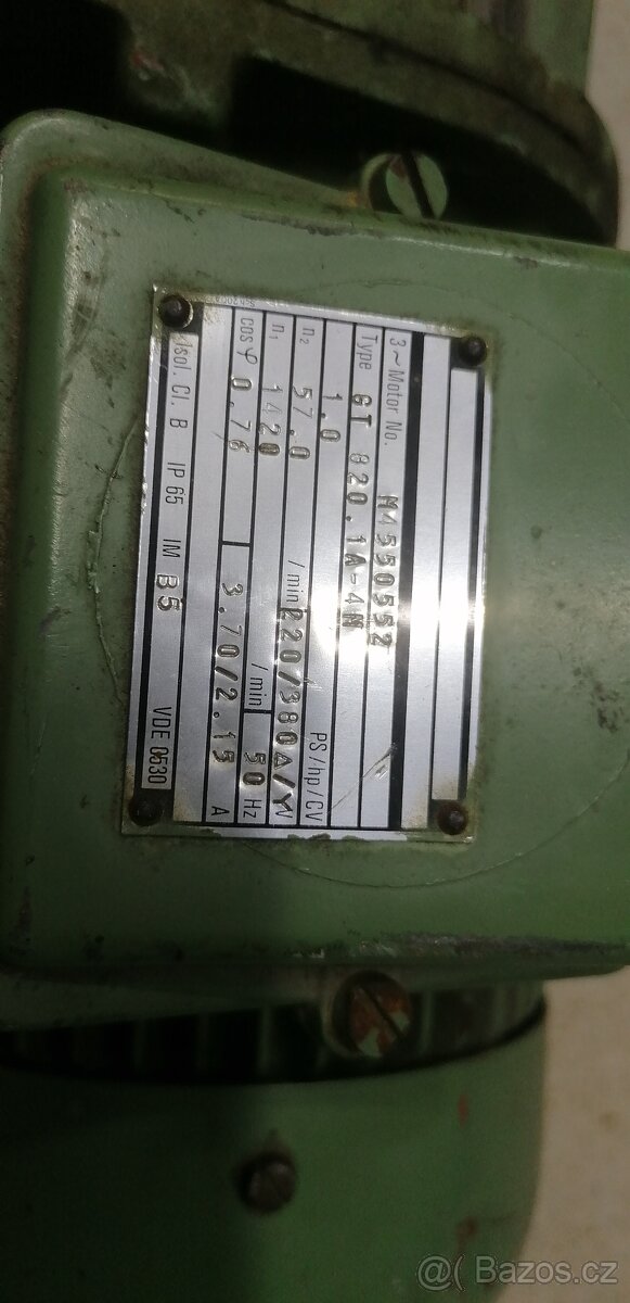 Elektromotor s převodovkou - 3