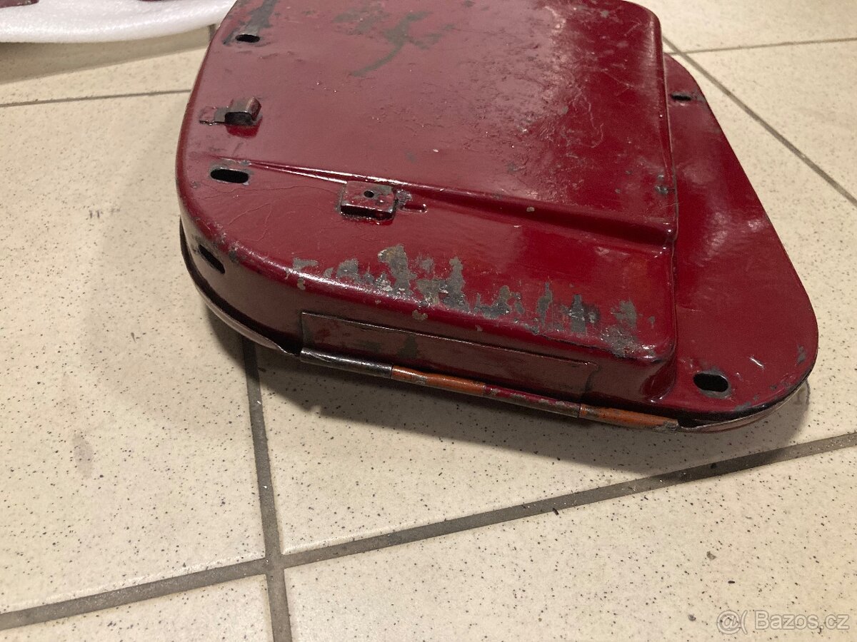 Jawa kyvacka schranka na nářadí - 3