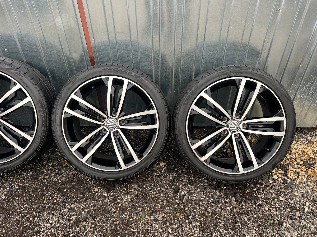 Originální letní sada VW 225/40R18, 6,5mm - 3