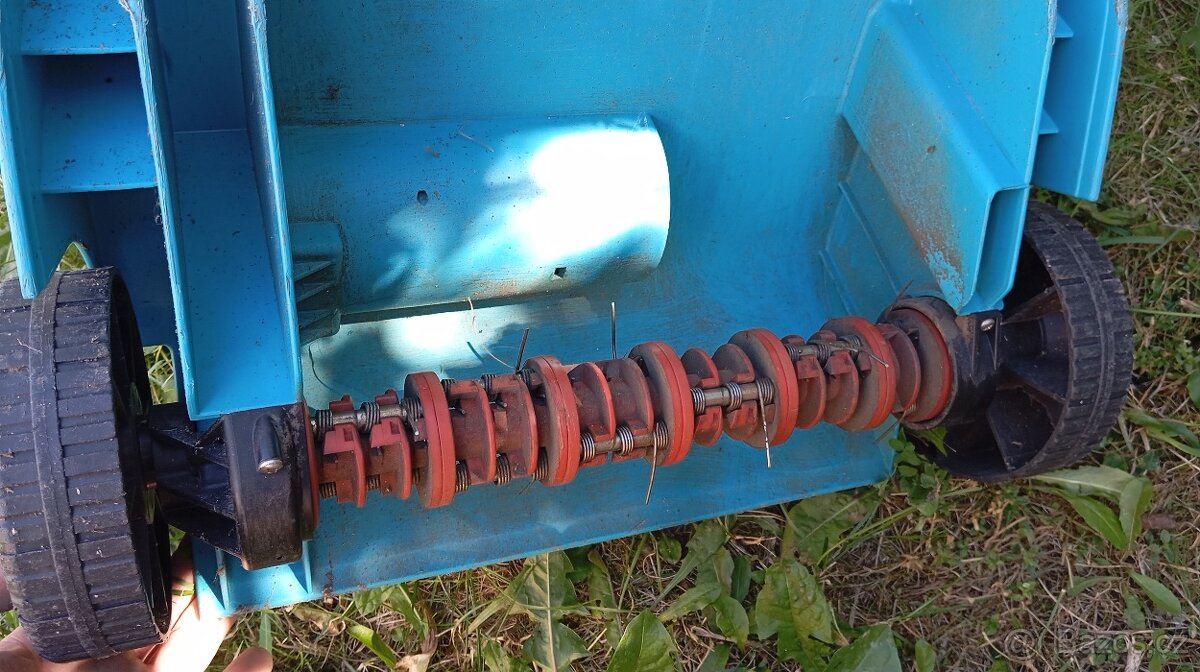 Prodám provzdušňovač Gardena na 220V - 3