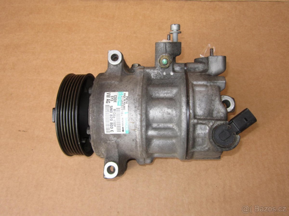 VW Golf Variant CERNY 4motion CAY 1.6TDI díly motor - 3