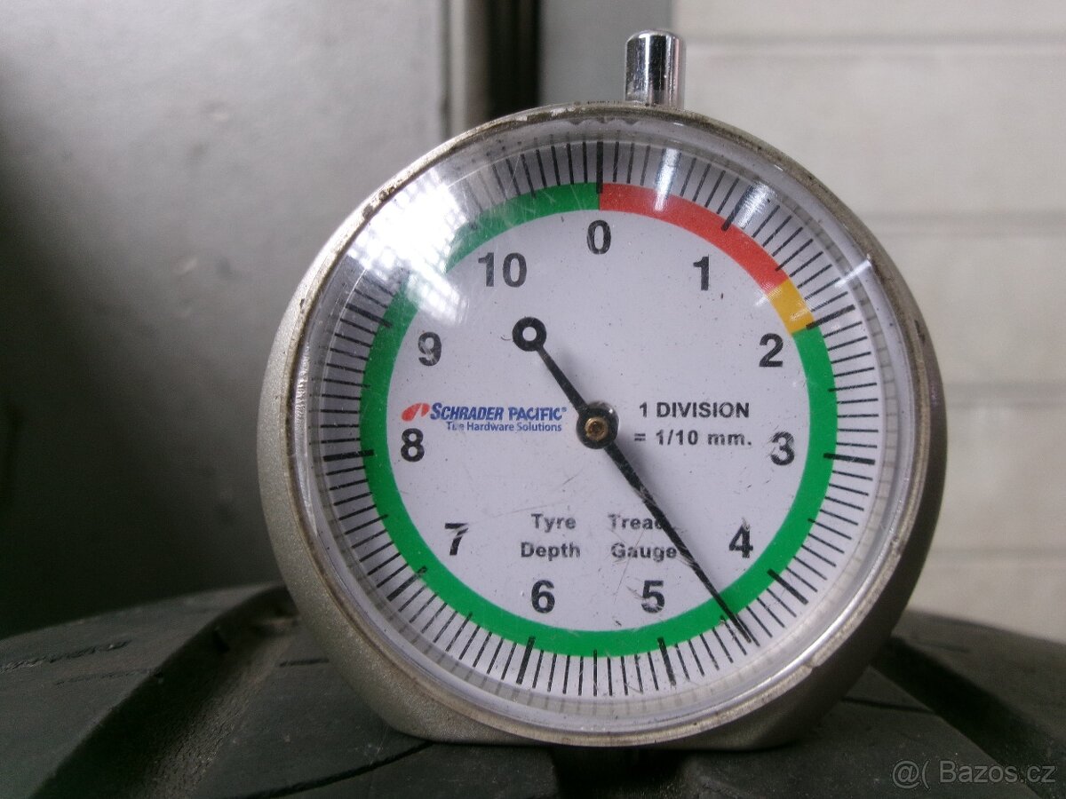 205/65 R15 MICHELIN (4,5mm) č.15637/b6 - 3