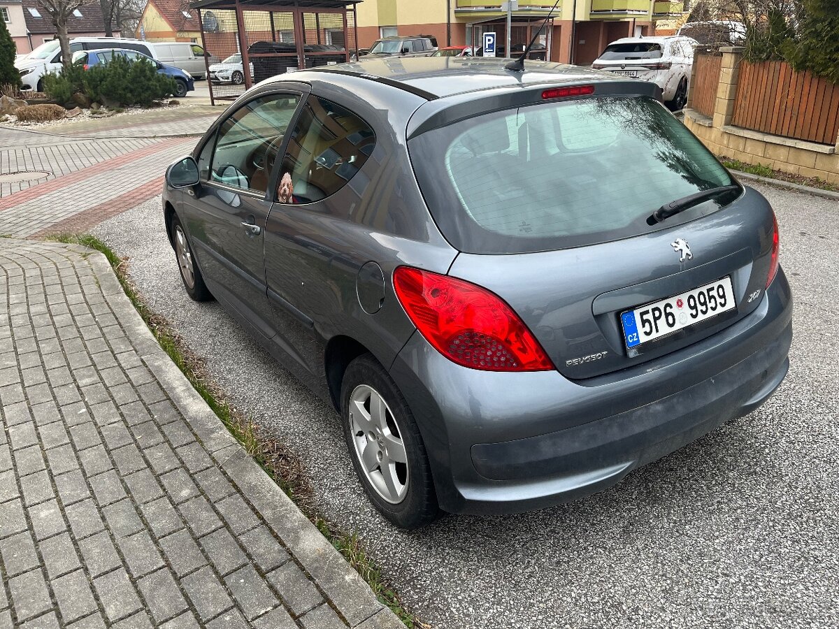 Peugeot 207 - 3