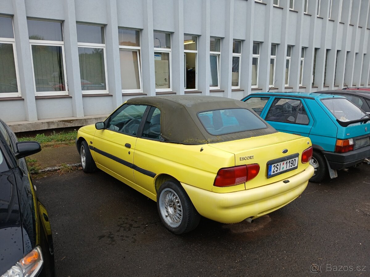 Prdám Ford Escort cabrio. - 3