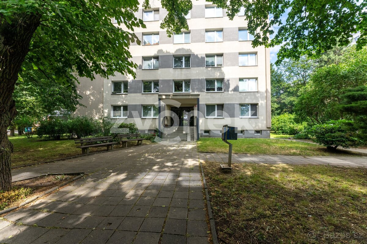 Prodej bytu 2+kk 40 m², 2. května / Zlín - centrum - 3