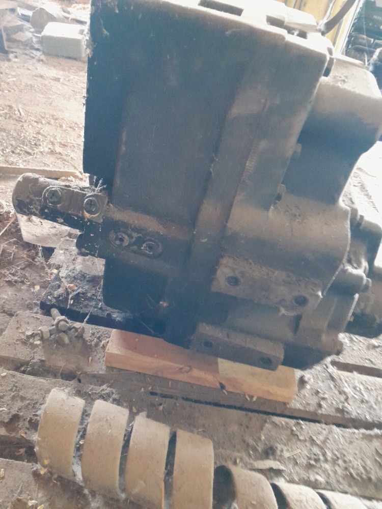 převodovka Komatsu HV/VV - 3