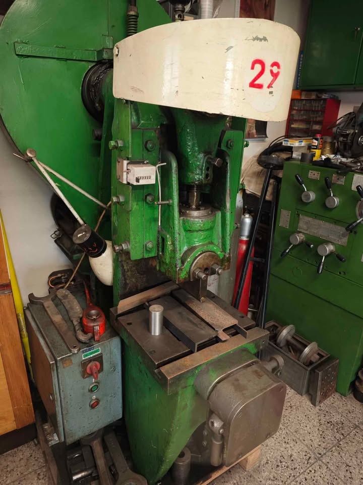 Výstředníkový lis - 3