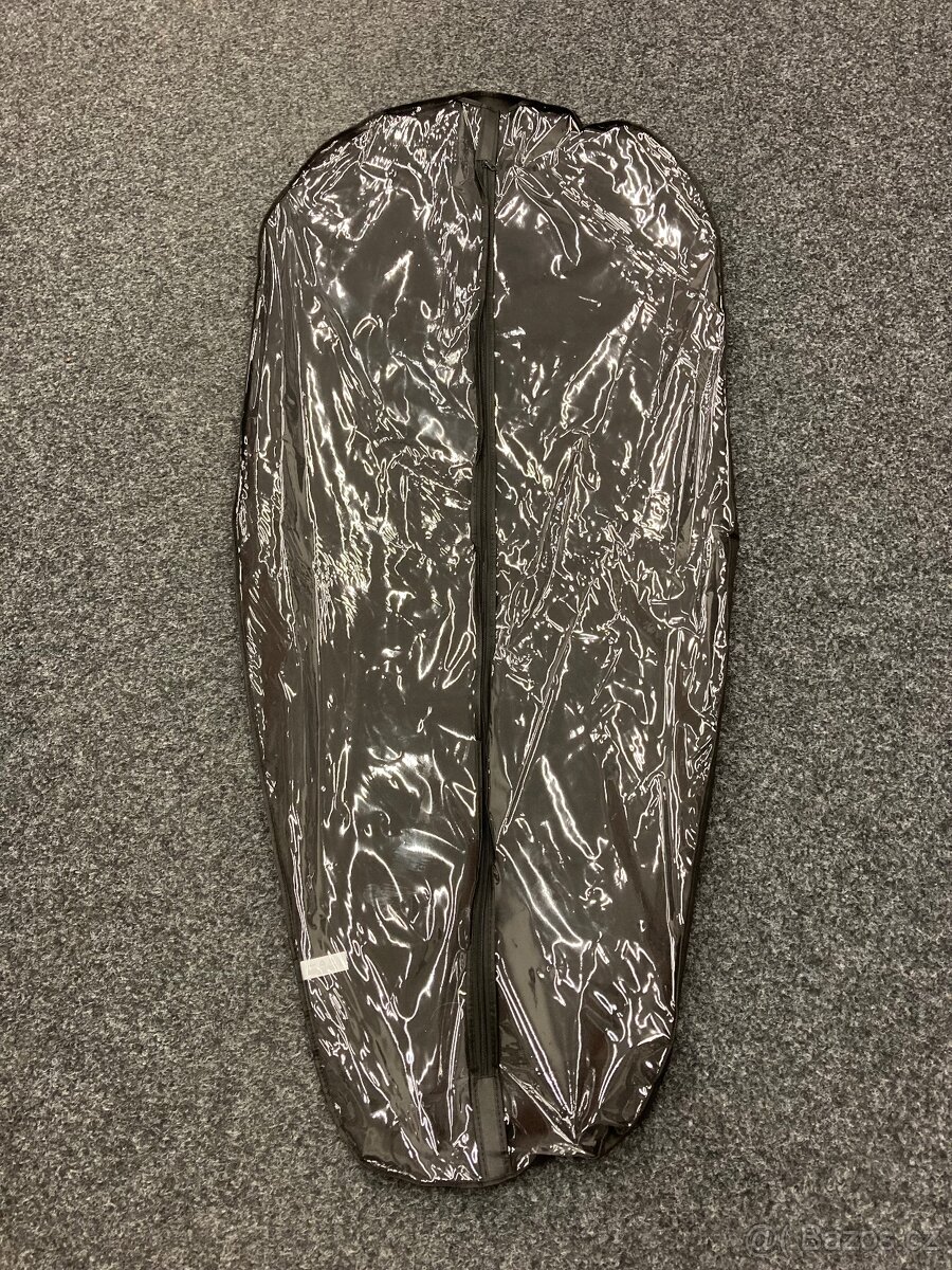 Jednodílná kombinéza Revit - 3