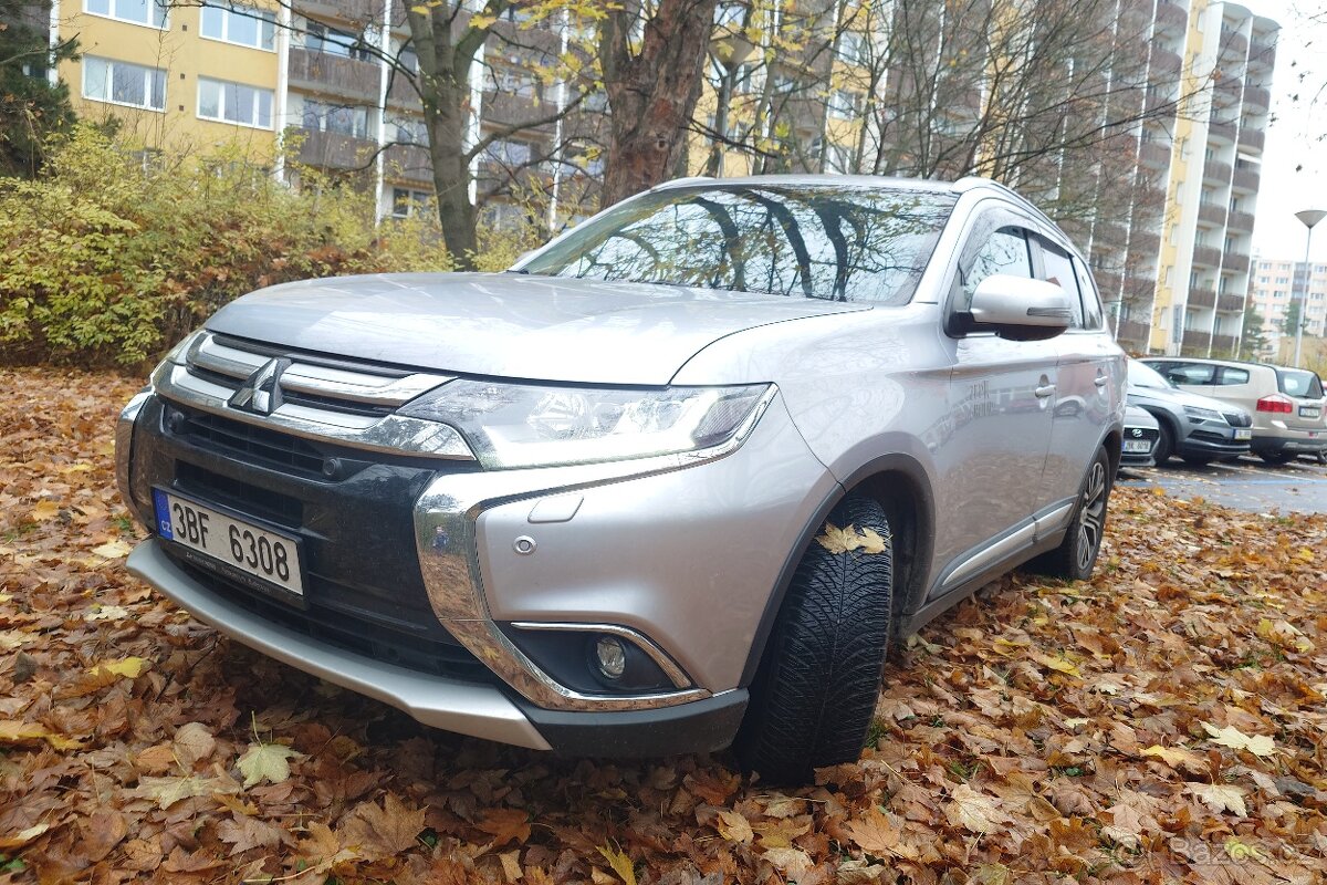 Mitsubishi Outlander 2.2DI-D, 4x4, 2017, automat, pádla. - 3