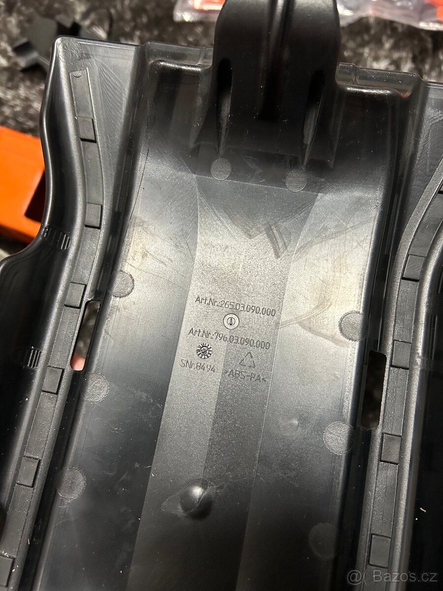 Ktm exc 450/500 kryt motora six days - 3