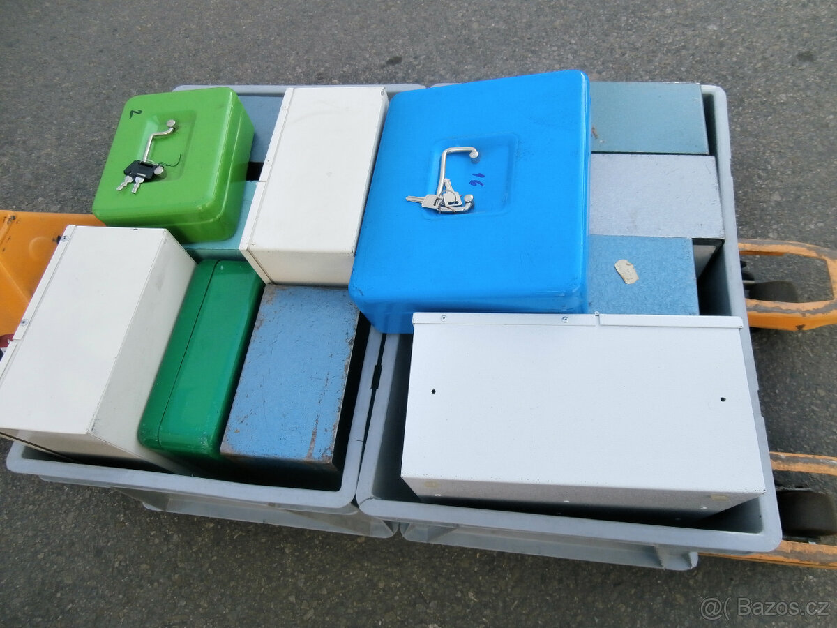 Trezor, kasička, pokladnička, střádanka více kusů od 300 kč - 3