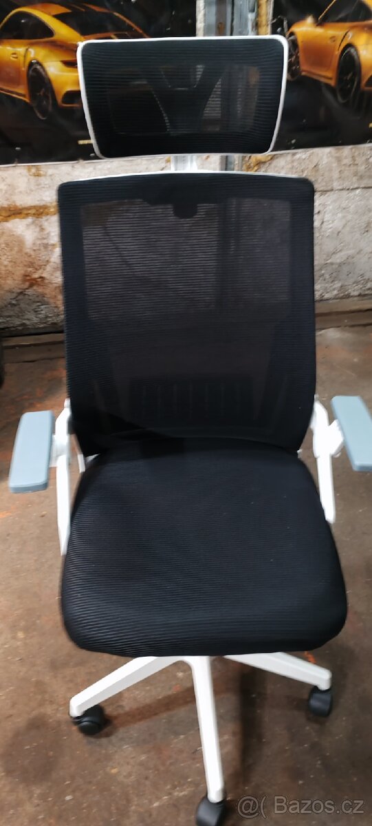Ergonomická kancelářská židle nastavitelnou opěrkou hlavy - 3