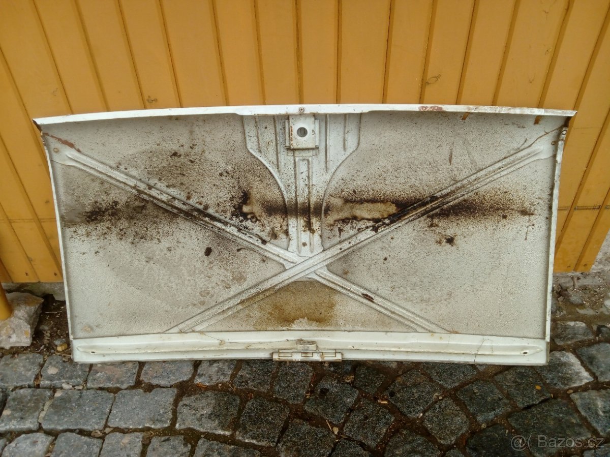 Škoda 100/110 zadní kapota a pravé zadní dveře - 3