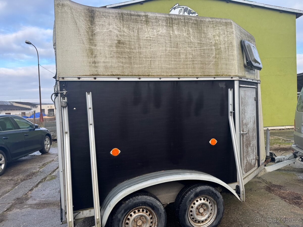 Prodám přepravník na dva koně - 3