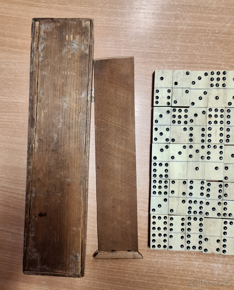 Domino starožitné - 3