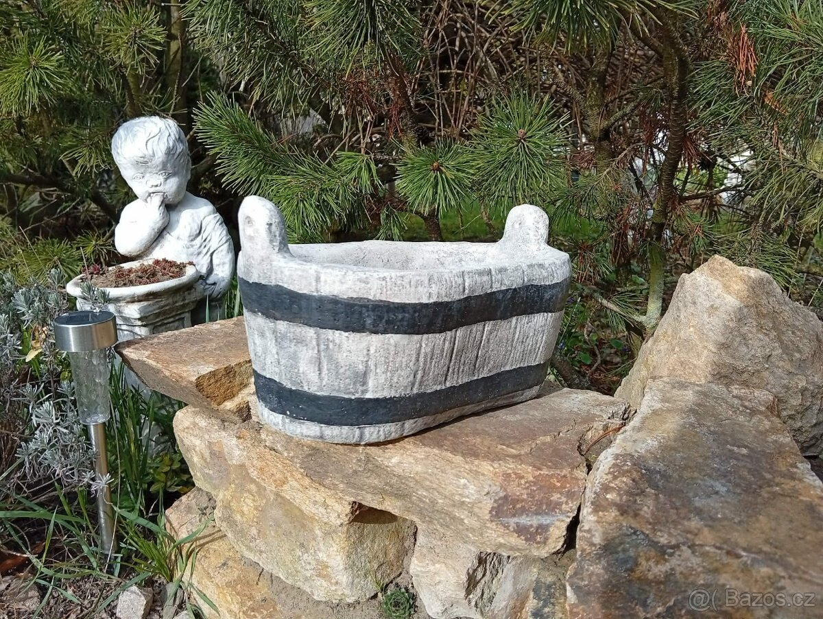 Zahradní dekorace- Květník Díže - 3