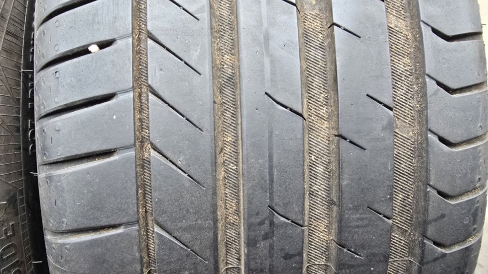 Letní pneu 225/40/18 Vredestein - 3