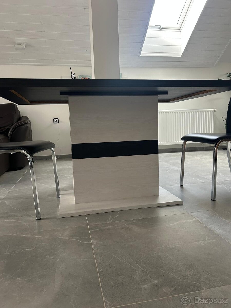 Jídelní stůl a židle - 3