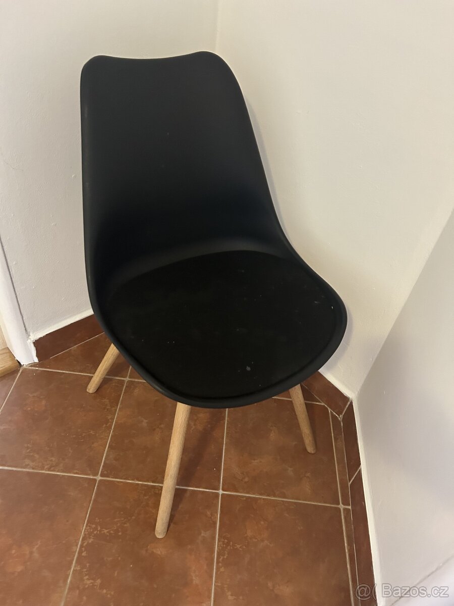 Zidle černá Jysk - 3