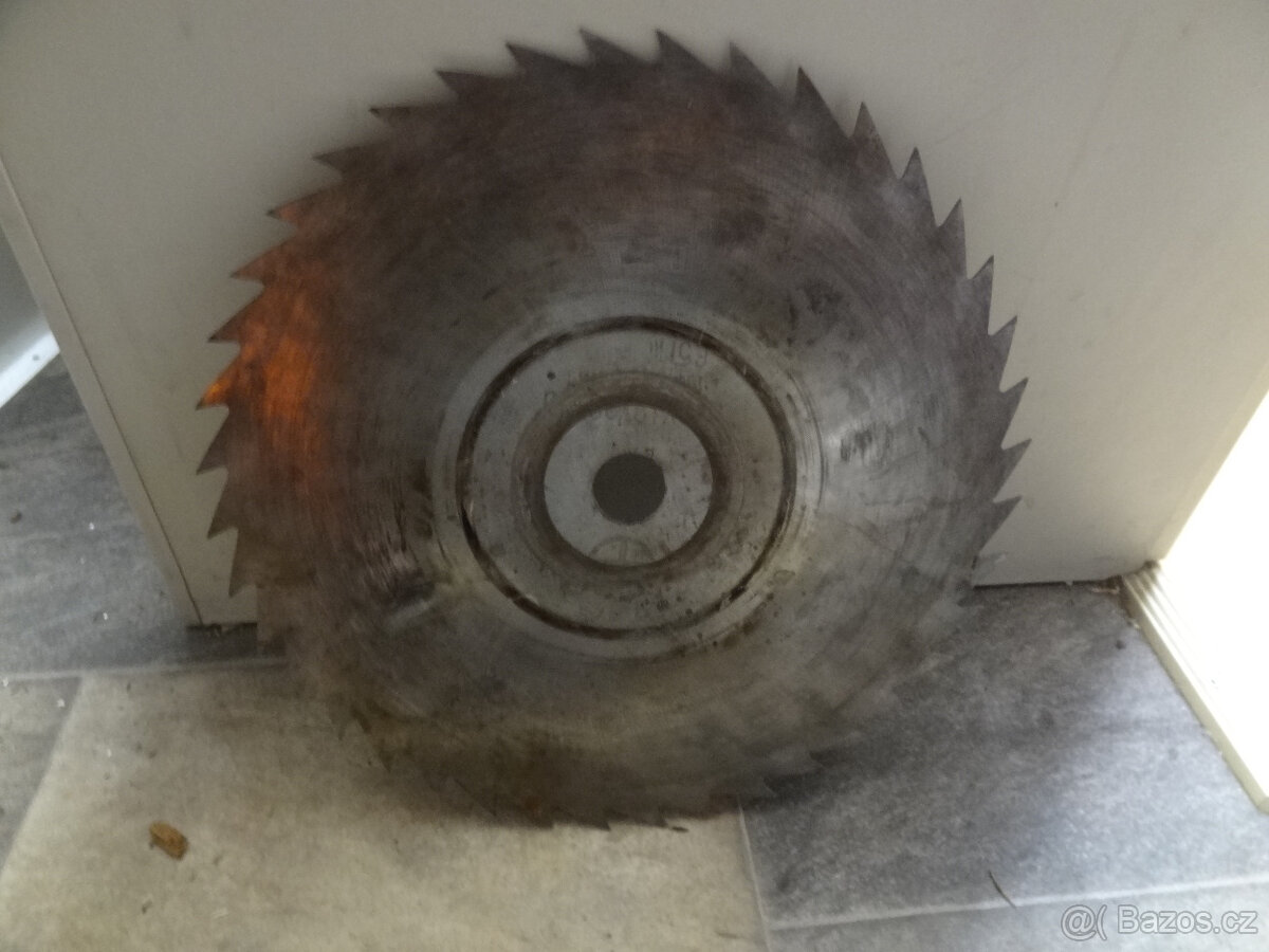 rezny pilovy kotouc 34cm cirkularka okruzni pila NA MATERIAL - 3