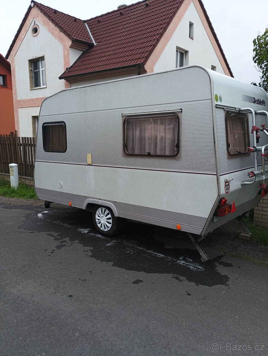 Dethleffs Family 380, předstan, 1000Kg - 3