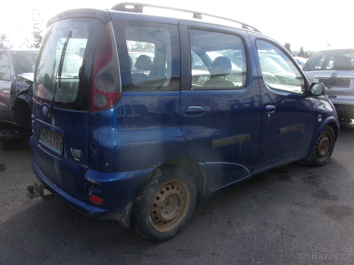 Toyota Yaris Verso - 3