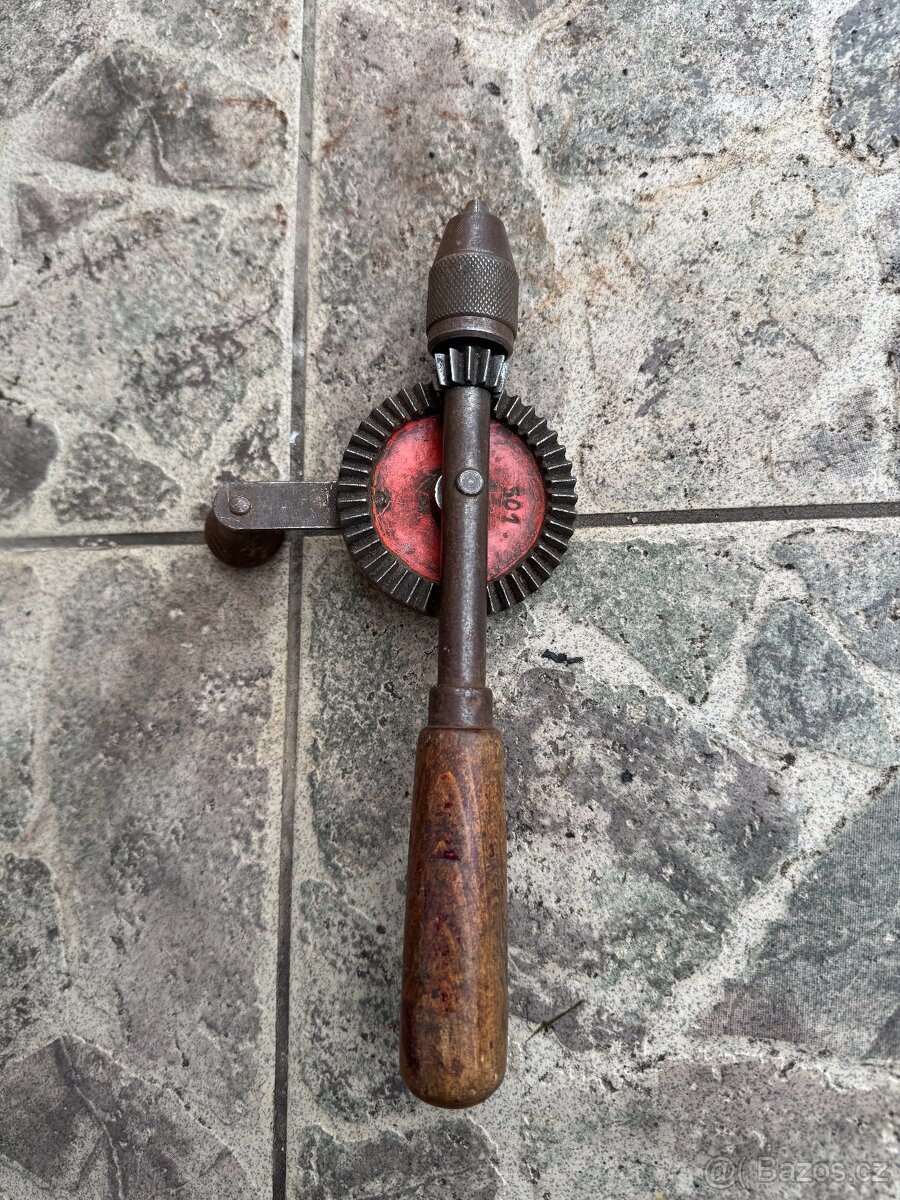 Stará ruční vrtačku - 3