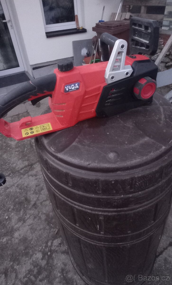 Elektrická řetězová pila VeGa - 3