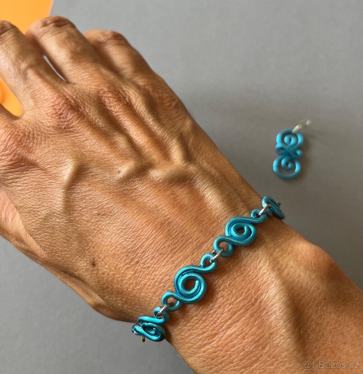 Zajímavá originální modrá sada náušnice a náramek. - 3