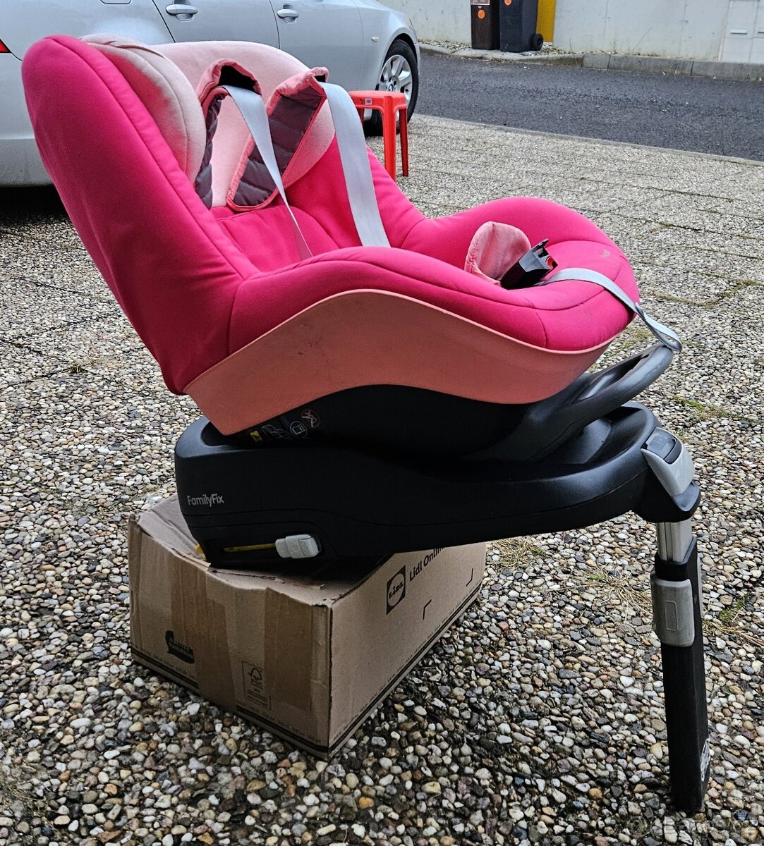 Maxi-Cosi Pearl se základnou isofix family fix - 3