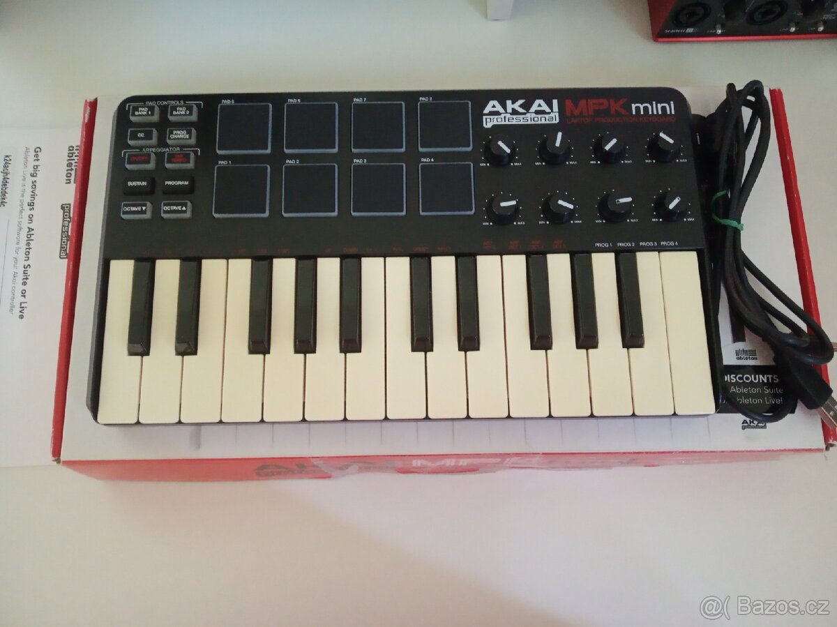 Akai mini kontrolér - 3