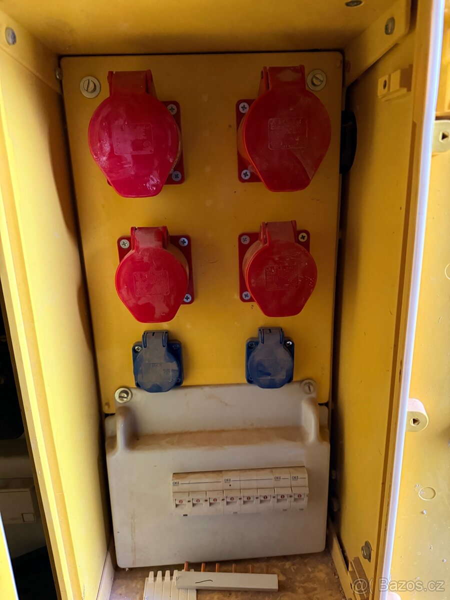 Stavenistni rozvadec s odpoctovymi hodinami - 3