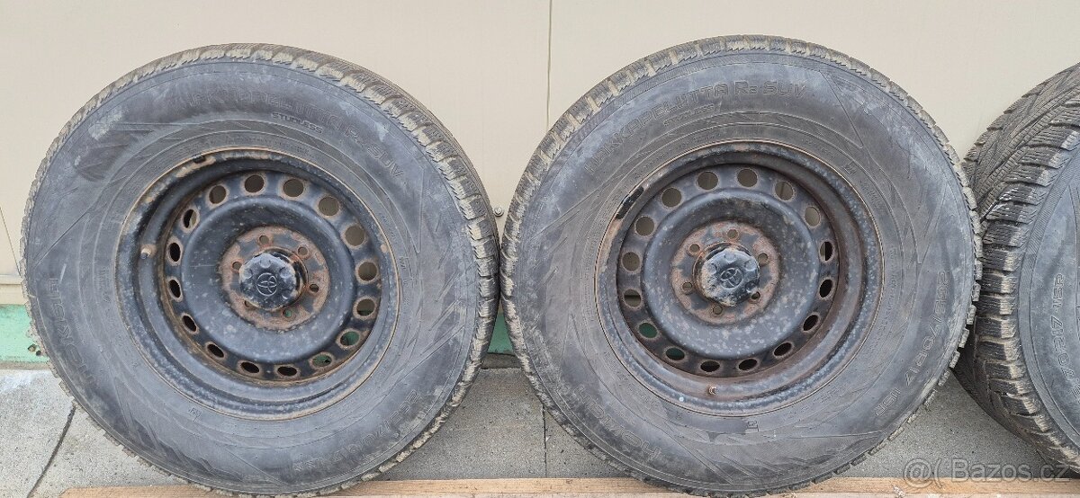 Plechové kola Toyota FJ Cruiser zimní 265/70r17 Nokian TPMS - 3