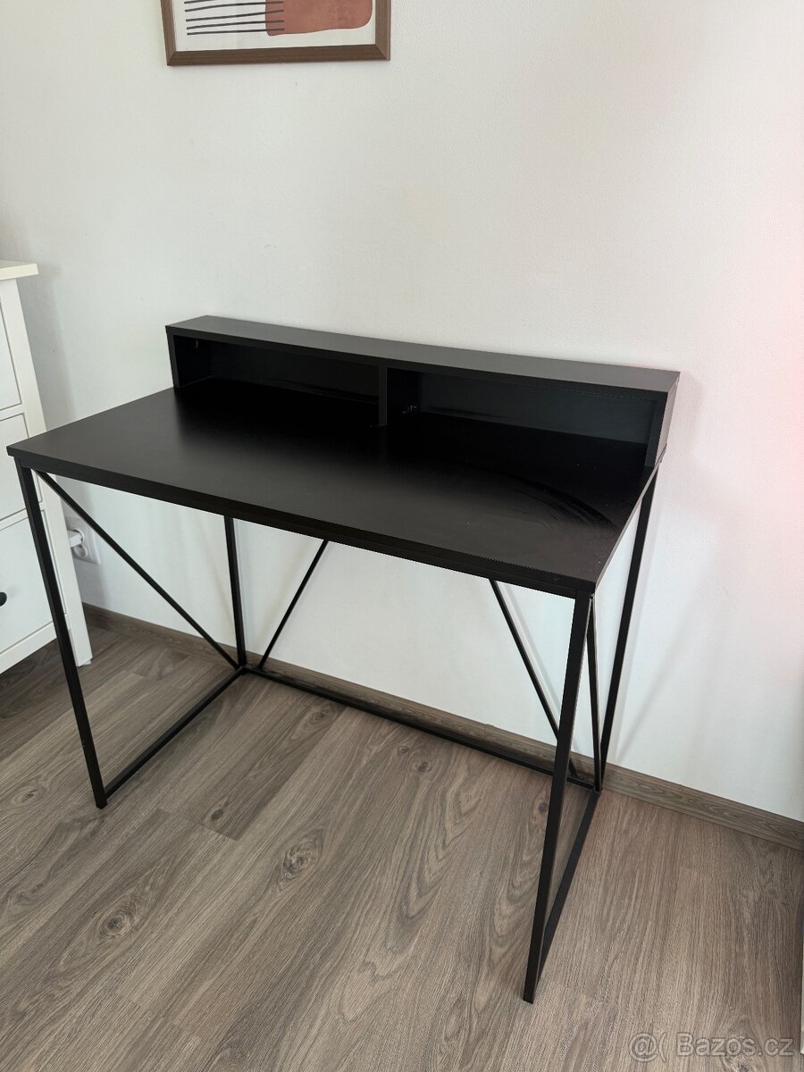 Pracovní stůl - 3