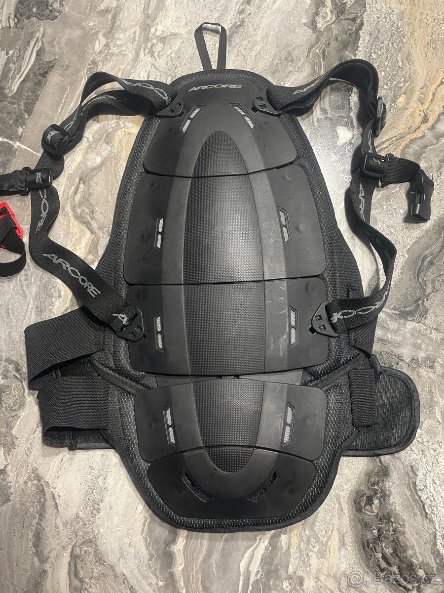 Chránič páteře - 3