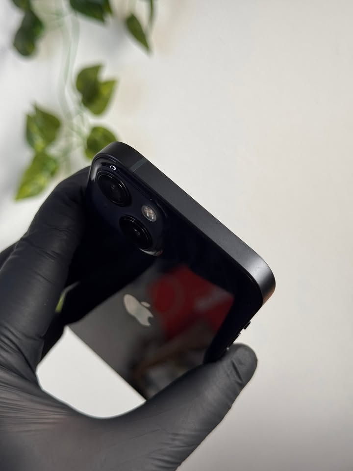 iPhone 13 128GB černý - 3