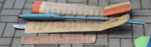 Starý větroň trup křídlo na stěnu opravu apod. - 3