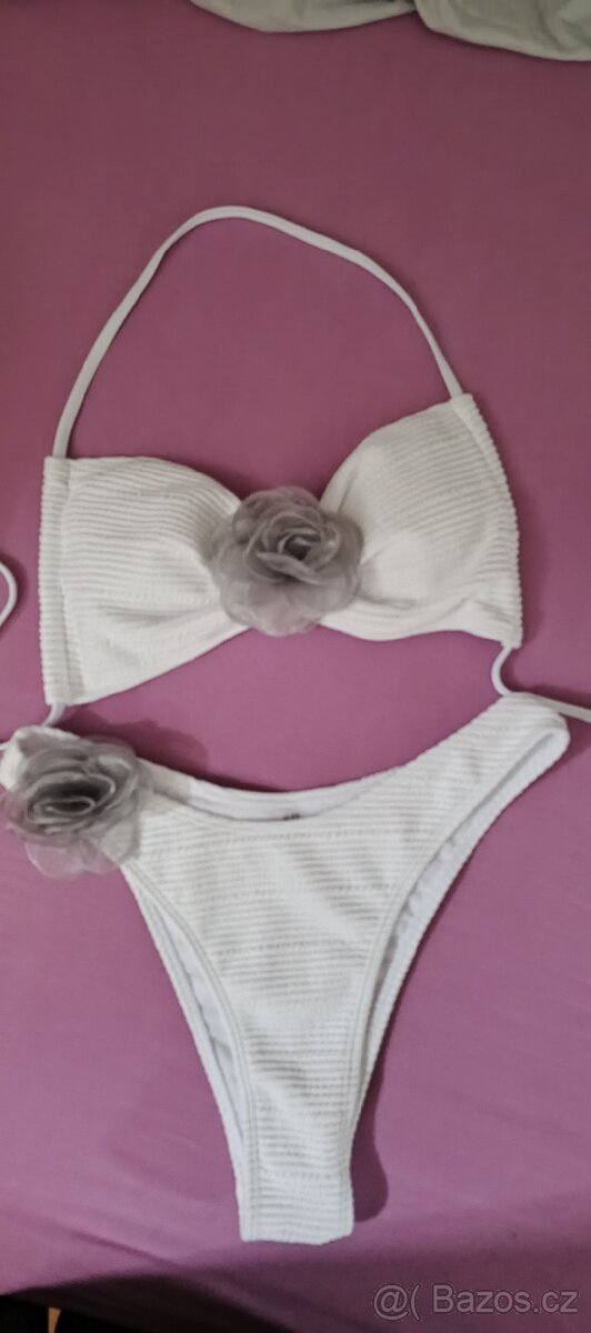 Nádherné bílé plavky s květinou vel.M - 3