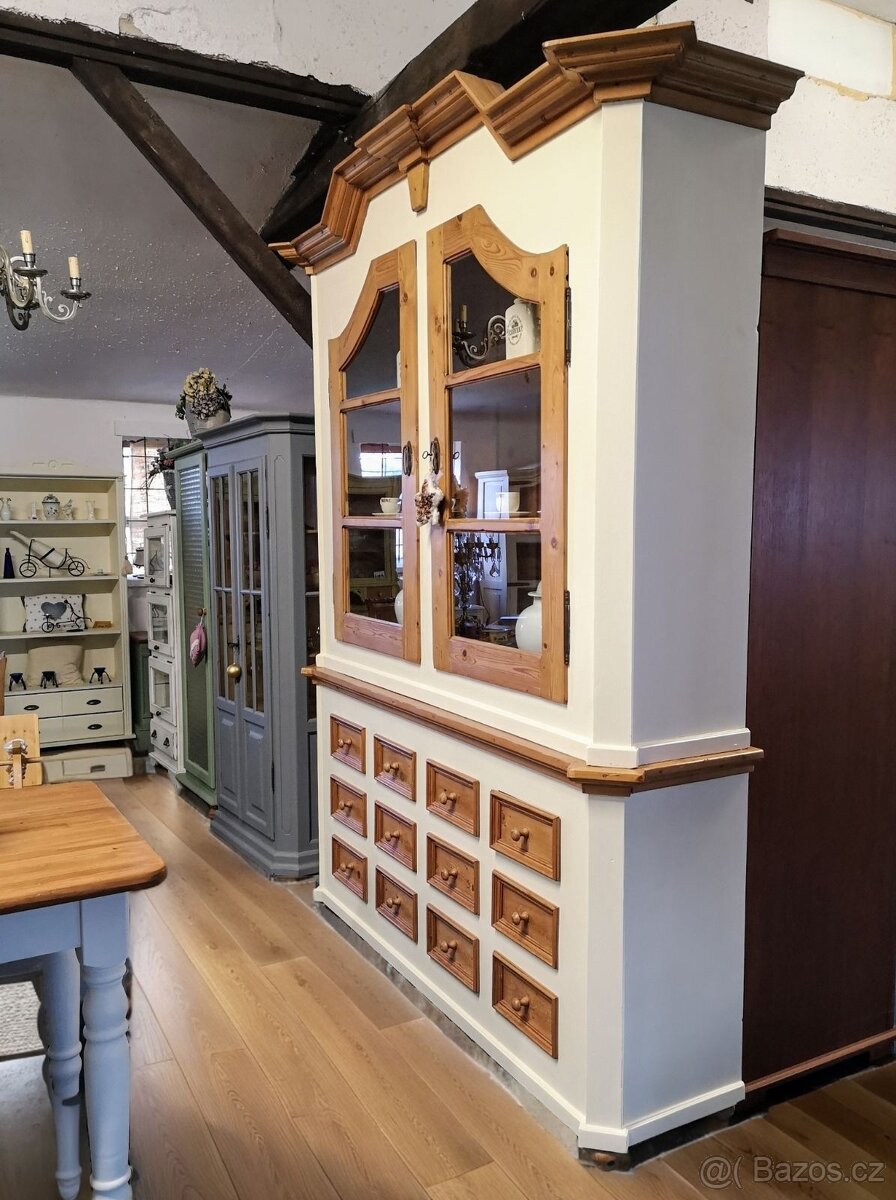 Celomasivní XXL vitrina / skříň Vanilka - 3