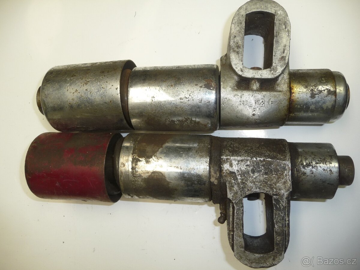 Jawa Pérák zadní kluzáky - 3