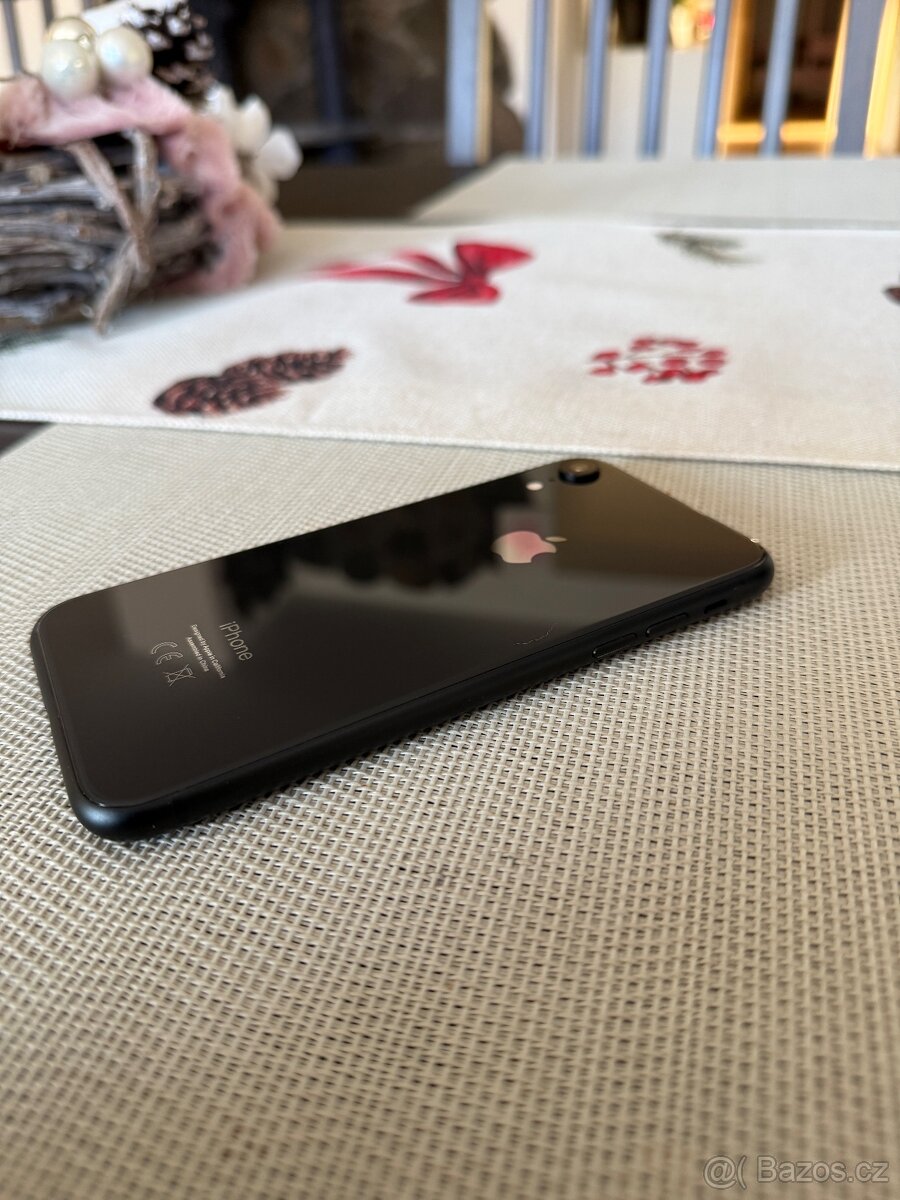 iPhone XR - 3