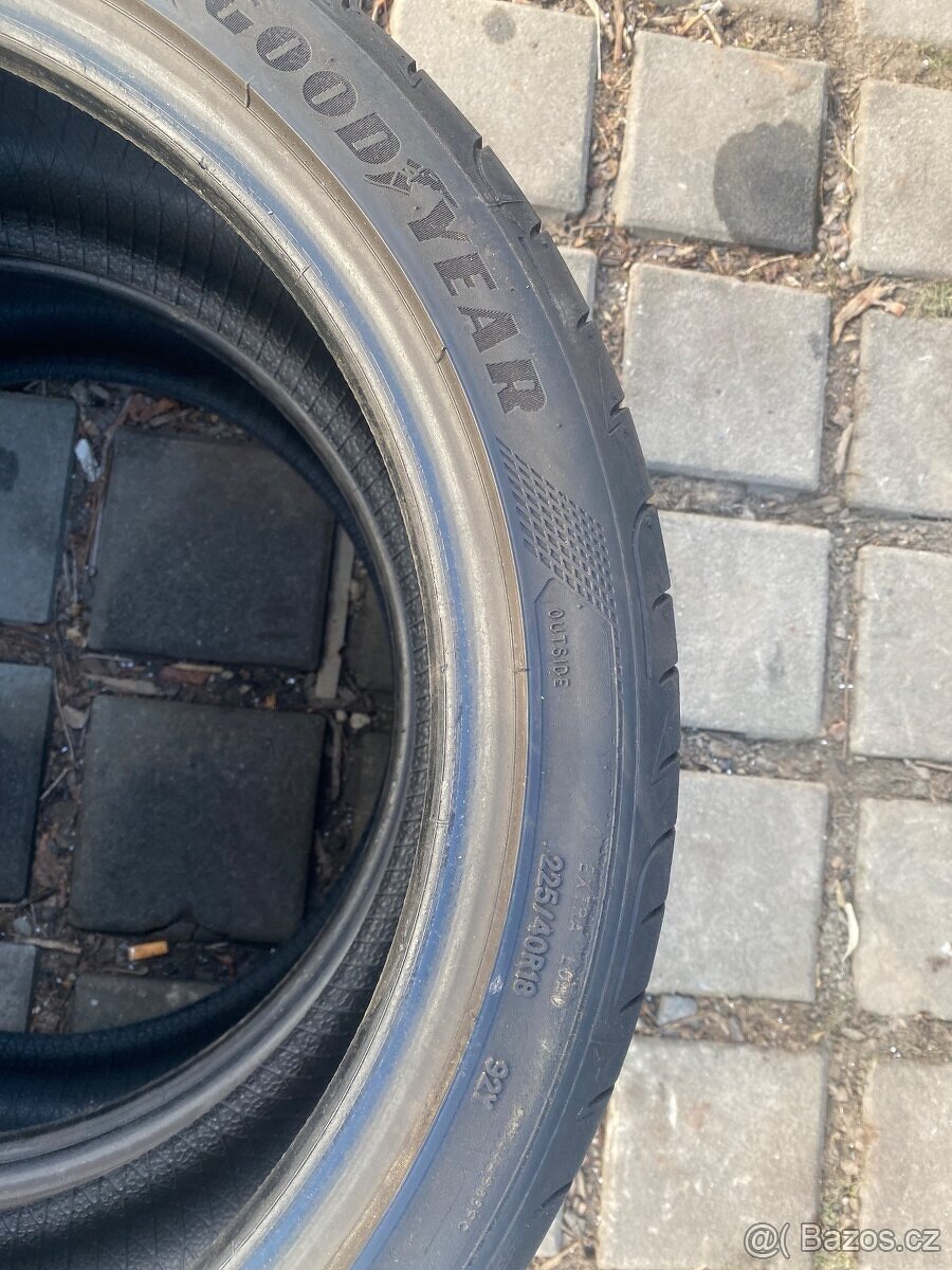 225/40/18 letní Goodyear F1 - 3