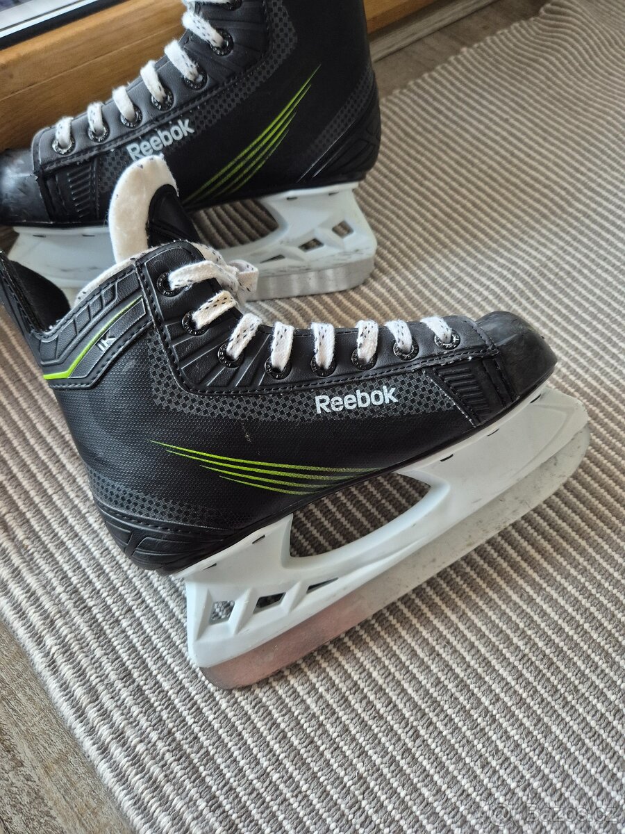 Lední brusle Reebok vel.33 - 3