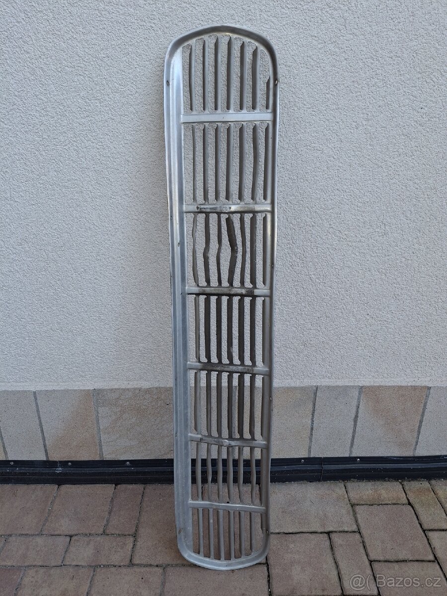 Mřížka čela Škoda1000MB - 3