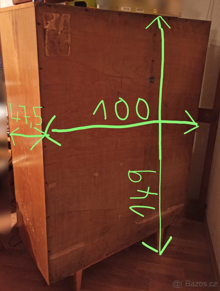 Dřevěné skříně - 3